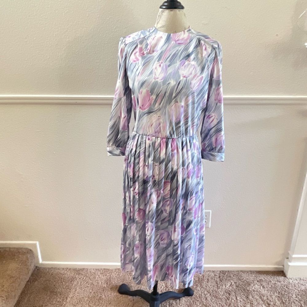 Vintage carriage court tulip dress